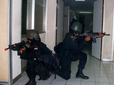 Latihan Penyergapan Teroris