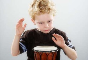Musik, Tari dan Drama Membantu Perkembangan Otak Anak