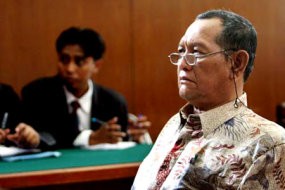 Mantan Walikota Jaksel Dituntut 1,5 Tahun Penjara 