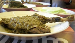 Wisata Kuliner (Lagi): Gulai Itiak Lado Mudo dan Nasi Kapau