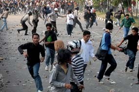 Kerusuhan Antar Komunitas Banyak Disulut Kepentingan Politik