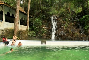 Air Terjun Pongkar