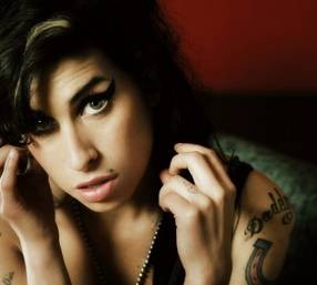 Amy Winehouse Berkomitmen Tak Ingin Sentuh Narkoba Lagi