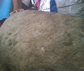 Batu Bertulis Sunda Kuno Hebohkan Warga Tamansari