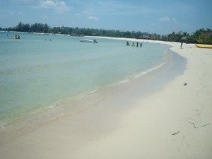 Pesona Pantai Bandengan