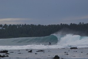 Surfing di Sorake