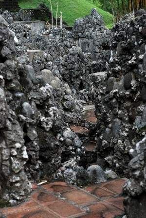 Goa Sunyaragi, Taman Sari yang Terlupakan
