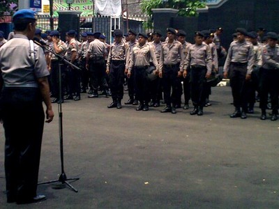 Ratusan Polisi Jaga PN Jaksel