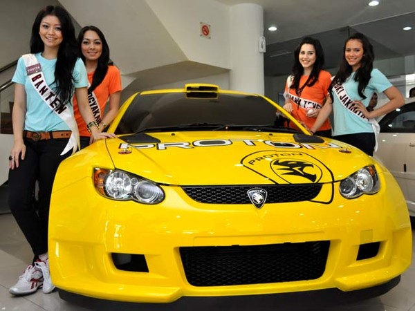 Puteri Indonesia Sambangi Proton