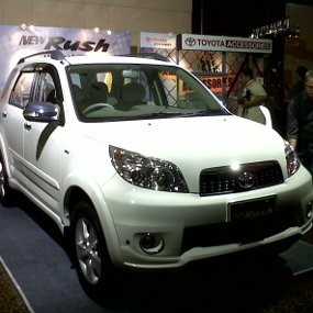 Toyota Rush Bisa Tambah 2 Kursi di Belakang