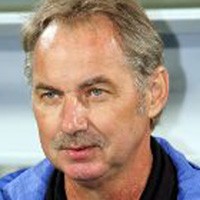 Riedl Tetap Perlu Pemain Keturunan