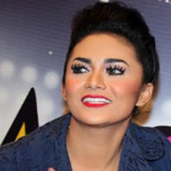 Urusan Asmara Bikin KD Tak Prioritaskan Gelar Konser Tunggal