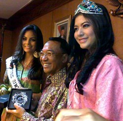 Qory Siap Jadi Diplomat Setelah Pensiun dari Puteri Indonesia