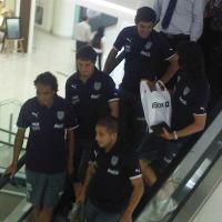 Jalan-Jalan di Mal Para Punggawa La Celeste