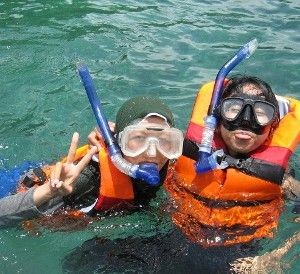 Naik Gunung Lalu Snorkeling di Anak Krakatau