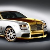Rolls-Royce Ghost Berlabur Emas 24 Karat