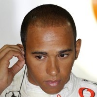 Red Bull Berkuasa, Hamilton Kecelakaan