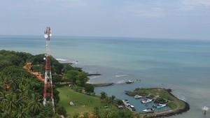 Mercusuar Cikoneng Menjulang Tinggi di Anyer