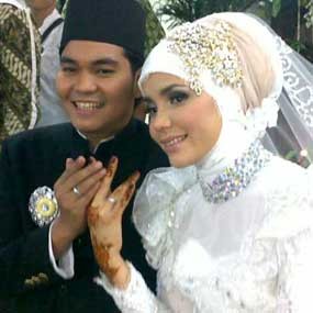 Resmi Nikah, Indra Bekti Gagal Ijab Kabul Pukul 10.10 WIB