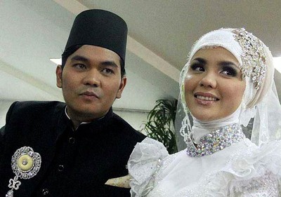 Indra Bekti Menikah