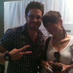 Agnes Monica Jadi Host Red Carpet American Music Awards