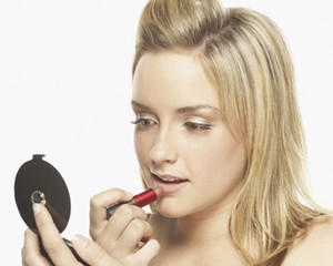 3 Produk Kecantikan Yang Wajib Dimiliki