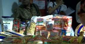 Dengar Indomie Aman Dikonsumsi, Boediono Acungkan Jempol