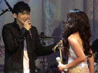 Konser Maha Cinta Ungu