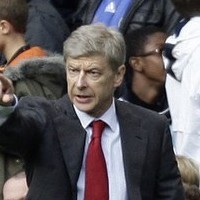 Wenger Tatap PSG