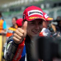 Lorenzo Bisa Lebih Fokus 
