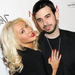 Pasca Ngaku Pisah Ranjang, Christina Aguilera Nangis
