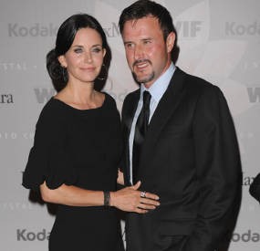 Courteney Cox Tidak Kaget Kehidupan Seksnya Diungkap Eks Suami