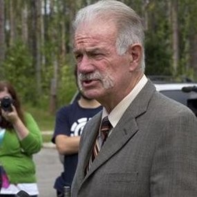 Batal Bakar Al Quran, Terry Jones Dihadiahi Mobil Baru