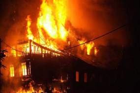 Ratusan Kios di Pasar Sukaramai Medan Terbakar 