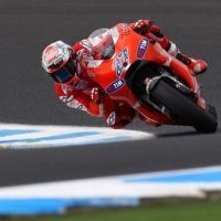 Menang, Stoner Dominan di Kandang