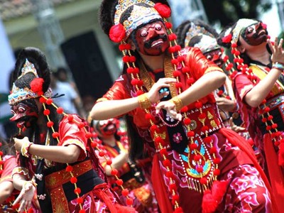 Rampak Tari Topeng dari Tatar Parahyangan
