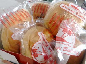 Roti Daging Plus Mi Ayam Buatan Hawaii