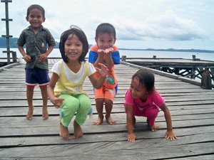 Melawat Kehidupan Masyarakat Pulau Malenge