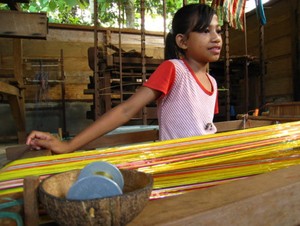 Pahlawan Perempuan dari Desa Pulau Muna 