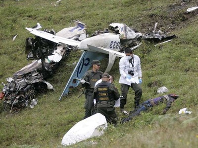 Pesawat Tabrak Gunung, 5 Orang Tewas