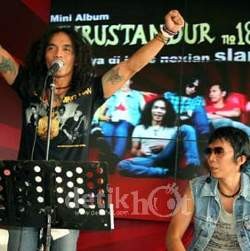 Slank Gandeng Slankers di Film Metamorfoblus