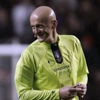 Collina Wasit Terbaik dalam 25 Tahun