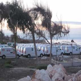  Warga Sambut Meriah Bantuan Kemanusiaan