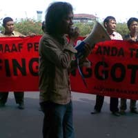 Tiba di Bandara, Massa Bendera Sweeping Anggota BK ke Yunani