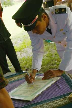 Wawan Yuwandha, Menjadi Kepala Desa di Umur 25 Tahun