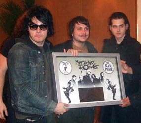 Album Baru My Chemical Romance Penuh Suka Ria