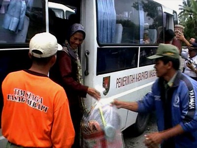 Warga Sekitar Merapi Diungsikan
