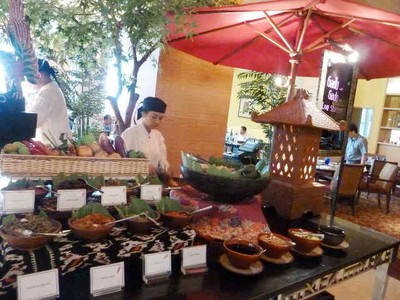 Icip-Icip Singaporean Hawker Street Food