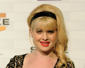 Kelly Osbourne Segera Luncurkan Koleksi Busana