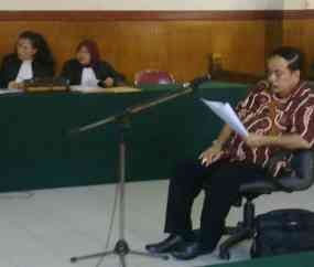 Bupati Pasuruan Dituntut 8 Tahun Penjara